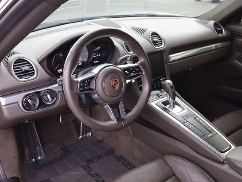 Used 2017 Porsche 718 Cayman S image 24