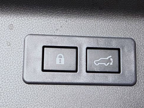 Certified 2025 Subaru Forester Premium AWD/4WD image 29