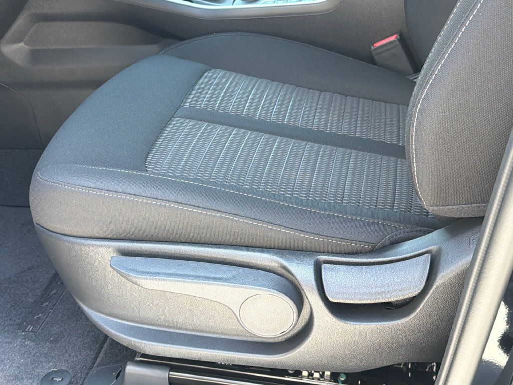 New 2026 Kia Sorento LX FWD image 18