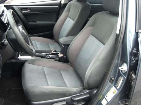 Used 2017 Toyota Corolla LE FWD image 15