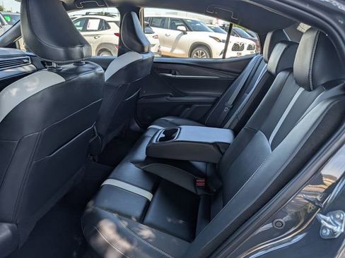 Used 2025 Toyota Camry SE FWD image 26