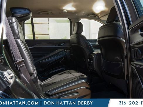 Used 2023 Jeep Grand Cherokee L Limited AWD/4WD image 20