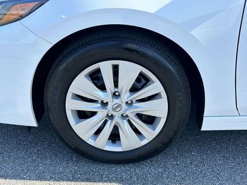 Certified 2024 Nissan Sentra S FWD image 13