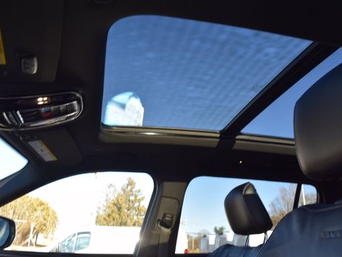 Used 2024 Jeep Grand Cherokee L Overland image 12