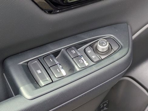 Used 2025 Subaru Forester Limited AWD/4WD image 11