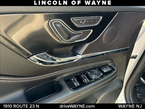 Certified 2023 Lincoln Corsair AWD w/ Equipment Group 101A image 14
