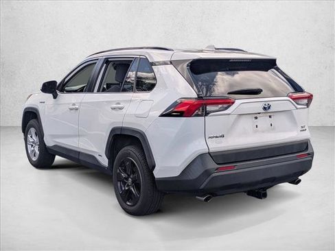 Used 2020 Toyota RAV4 XLE AWD/4WD image 7