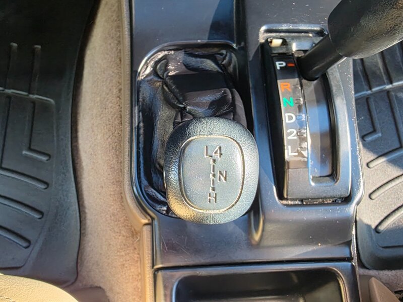 Used 1998 Toyota 4Runner Limited AWD/4WD image 38