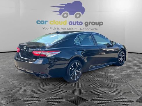 Used 2019 Toyota Camry SE FWD image 5