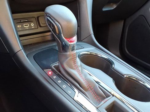 Used 2022 Chevrolet Equinox RS w/ RS Leather Package image 15