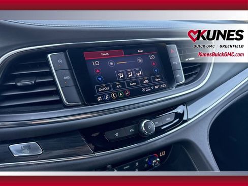 Used 2022 Buick Enclave Premium AWD/4WD image 23