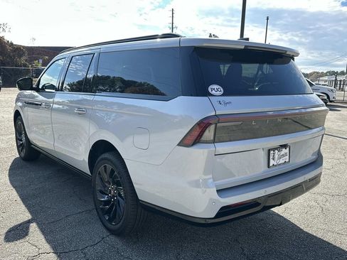 New 2025 Lincoln Navigator L Reserve w/ Jet Appearance Package image 5