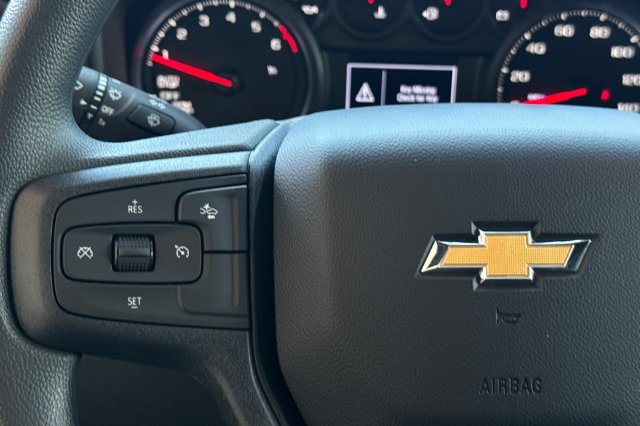 New 2026 Chevrolet Silverado 1500 Custom w/ LPO, Dark Essentials Package AWD/4WD image 32