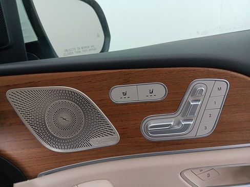 Used 2025 Mercedes-Benz GLS 450 4MATIC image 72