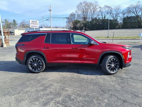 New 2026 Chevrolet Traverse LT w/ Sun and Wheel Package image 3