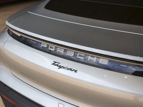 Certified 2025 Porsche Taycan RWD image 14