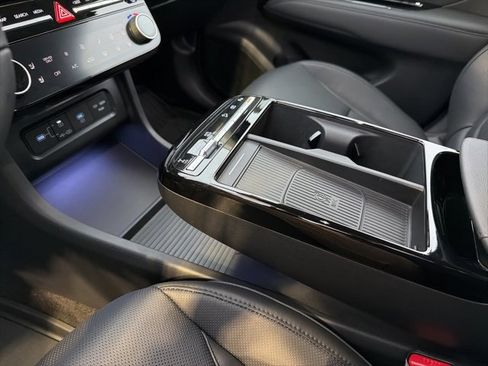 Certified 2025 Hyundai Tucson Limited image 24