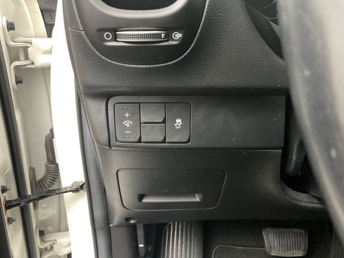 Used 2017 Kia Soul + w/ Designer's Package FWD image 12