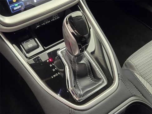 Certified 2025 Subaru Outback Premium image 33