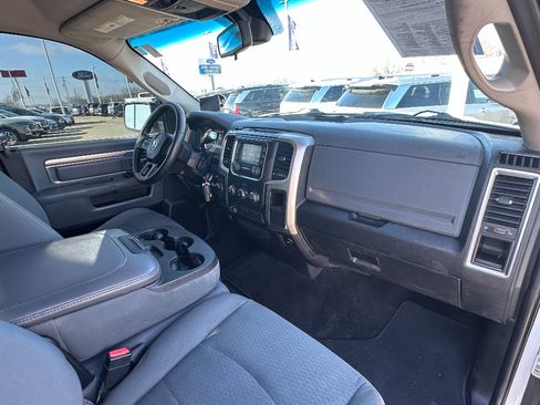 Used 2015 RAM 2500 SLT image 28