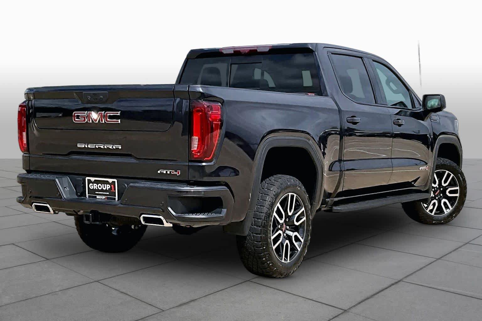 Used 2022 GMC Sierra 1500 AT4 w/ AT4 Premium Package AWD/4WD image 13