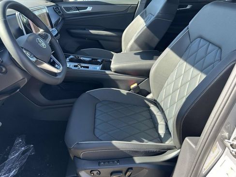 New 2026 Volkswagen Atlas Cross Sport SEL Premium R-Line AWD/4WD image 16