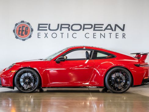 Used 2025 Porsche 911 Carrera GTS RWD image 7