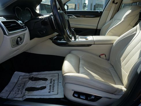 Used 2016 BMW 740i RWD image 21