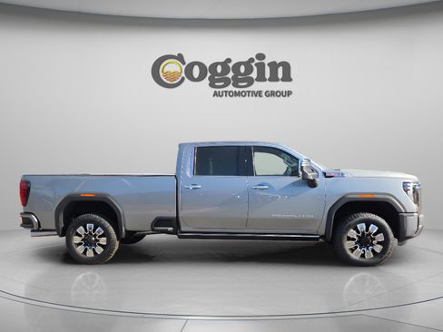 New 2026 GMC Sierra 3500 Denali w/ Denali Reserve Package image 8