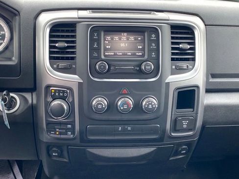 Used 2022 RAM 1500 Classic SLT image 8