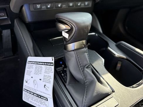 New 2025 Lexus ES 350 w/ Premium Package image 20