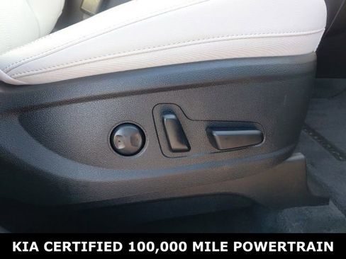 Used 2024 Kia Telluride EX w/ EX Captain's Chair Package image 29