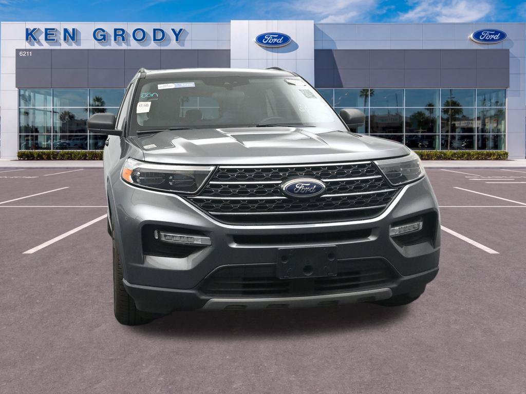 Used 2023 Ford Explorer XLT w/ Equipment Group 202A AWD/4WD image 19