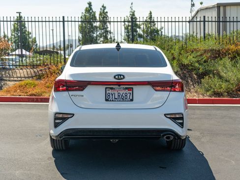 Used 2021 Kia Forte LXS FWD image 8