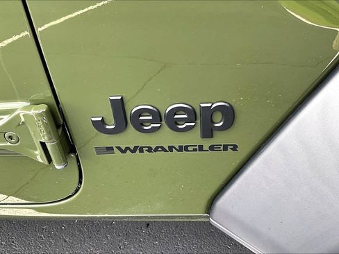 Used 2023 Jeep Wrangler Sport AWD/4WD image 9