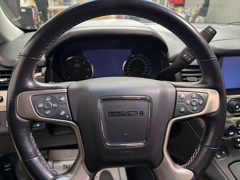 Used 2019 GMC Yukon Denali w/ Denali Ultimate Package image 11