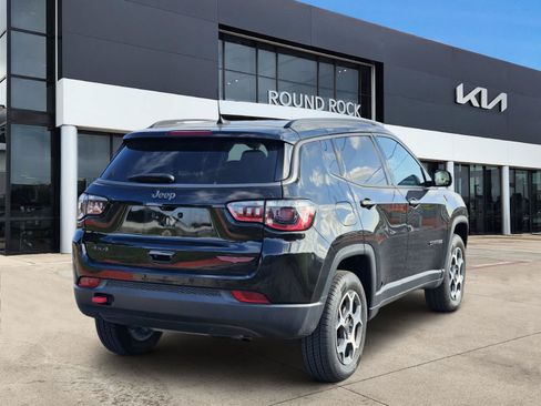 Used 2022 Jeep Compass Trailhawk w/ Trailhawk Convenience Group AWD/4WD image 6