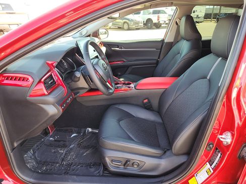 Used 2024 Toyota Camry XSE image 11