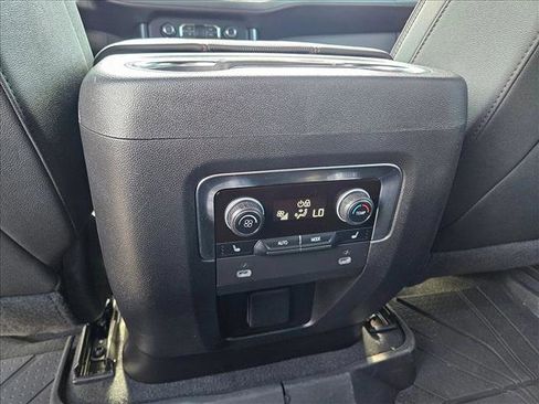 Used 2024 Chevrolet Suburban RST w/ Luxury Package image 16