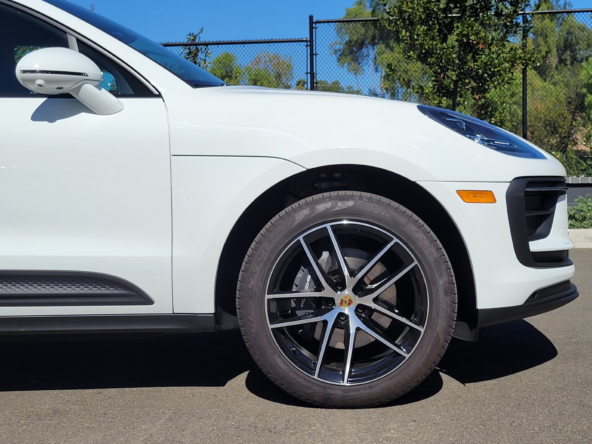 Used 2026 Porsche Macan AWD/4WD image 11