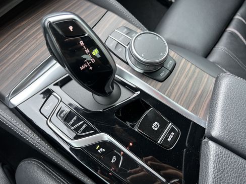 Used 2021 BMW 530i w/ M Sport Package RWD image 33