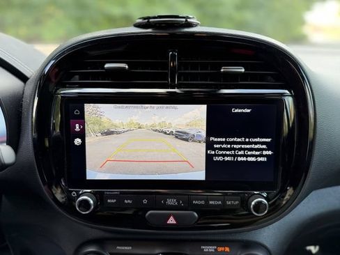 Certified 2024 Kia Soul GT-Line FWD image 18