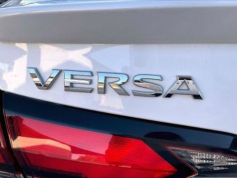 Used 2024 Nissan Versa SR image 10