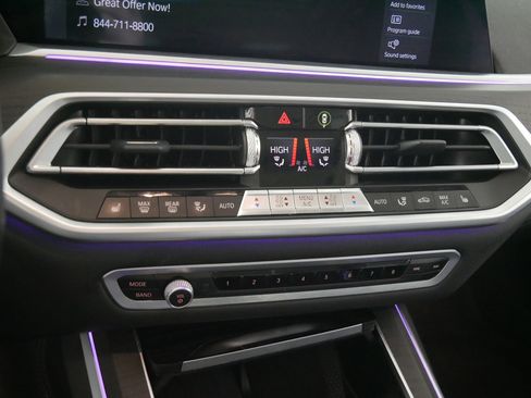Used 2020 BMW X7 xDrive40i w/ Premium Package image 23
