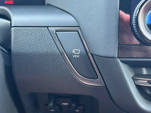 Used 2024 Lexus GX 550 w/ Accessory Package (Z1) AWD/4WD image 36