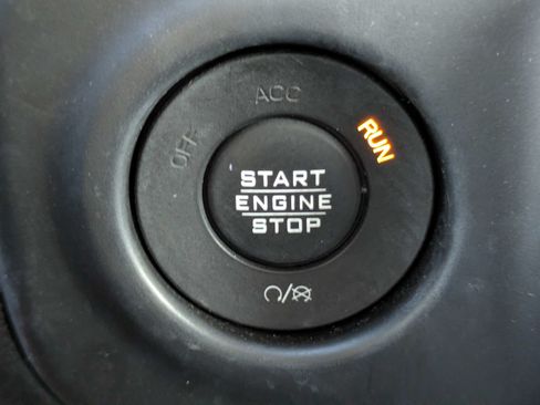 Used 2019 Jeep Wrangler Unlimited Sahara AWD/4WD image 20