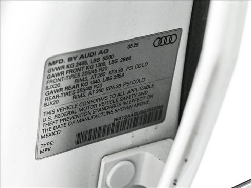 Used 2025 Audi Q5 Premium Plus w/ Premium Plus image 26