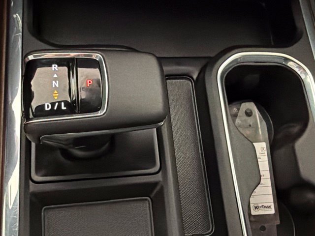 Used 2024 Chevrolet Silverado 1500 High Country w/ High Country Premium Package AWD/4WD image 28