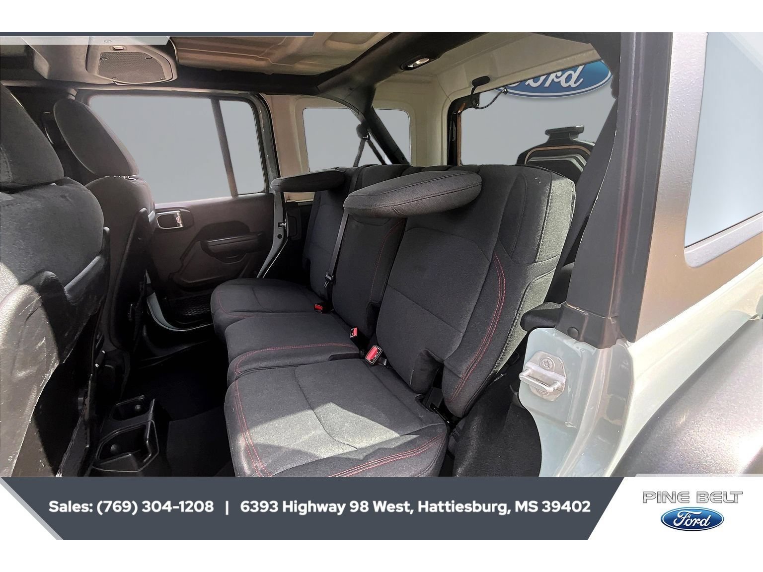 Used 2024 Jeep Wrangler Unlimited Rubicon AWD/4WD image 19