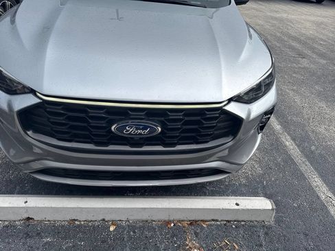 Used 2023 Ford Escape ST-Line Elite AWD/4WD image 3